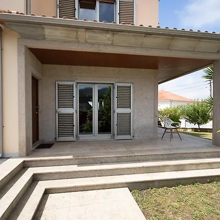 Casa Branco Βιάνα ντο Καστέλο